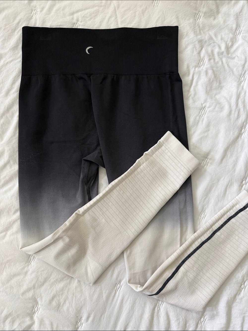 Zyia Active Black and White Ombré Leggings
